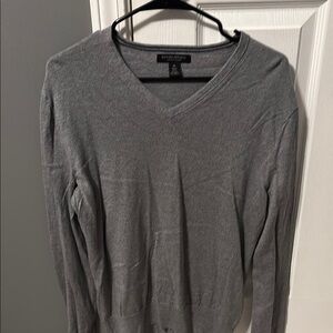 Men's Gray V-Neck Sweater